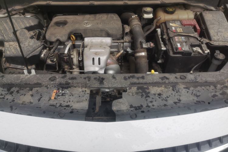 Used Buick GL6 2019 18T 6-Seater Connected Luxury Version China V Standard Engine Bay