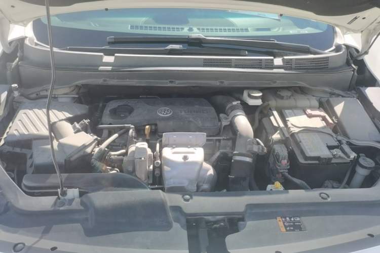 Used Buick GL6 2019 18T 6-Seater Connected Luxury Version China VI Standard Engine Bay