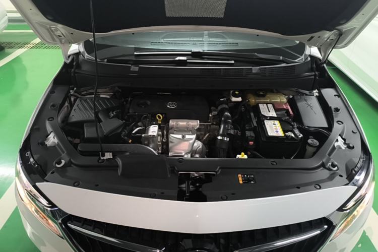 Used Buick GL6 2019 18T 6-Seater Elite Version China VI Standard Engine Bay