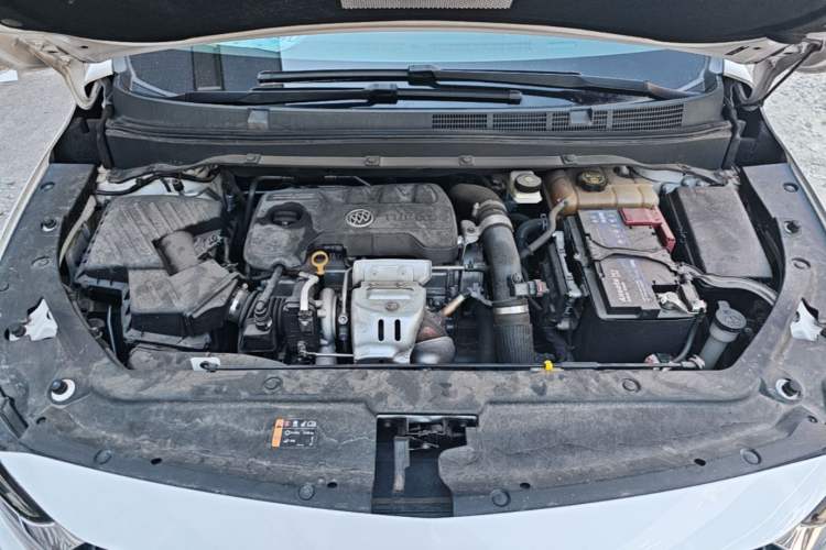 Used Buick GL6 2019 18T 6-Seater Connected Luxury Version China V Standard Engine Bay