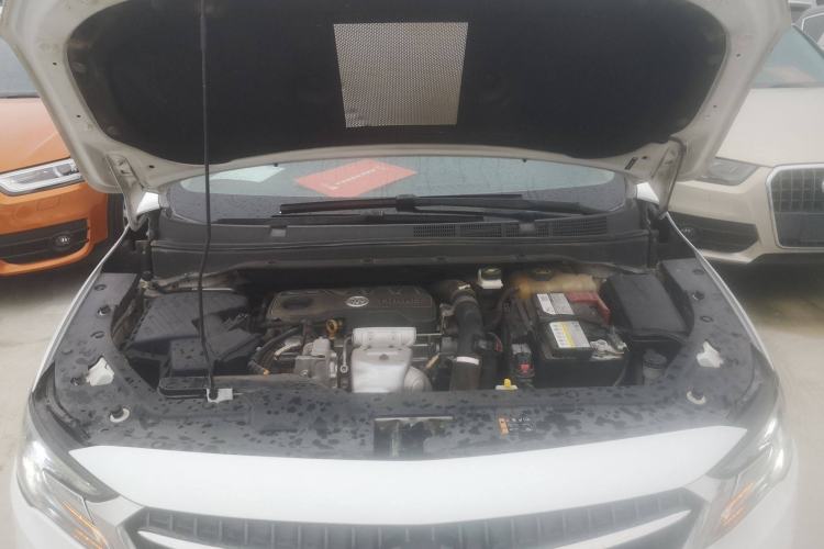 Used Buick GL6 2019 18T 6-Seater Connected Luxury Version China VI Standard Engine Bay
