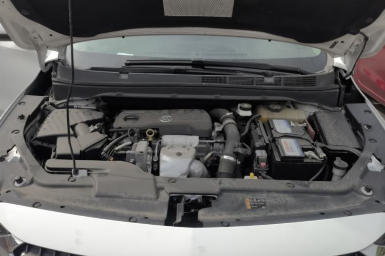 Used Buick GL6 2019 18T 6-Seater Connected Luxury Version China VI Standard Engine Bay