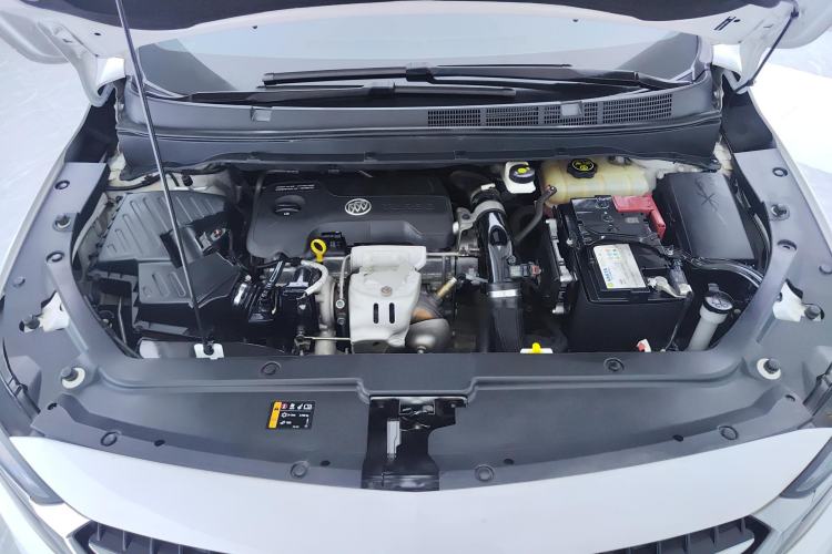 Used Buick GL6 2019 18T 5-Seater Elite Version China V Standard Engine Bay