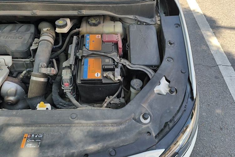 Used Buick GL6 2019 18T 6-Seater Connected Luxury Version China VI Standard Engine Bay Left