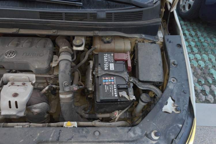 Used Buick GL6 2019 18T 6-Seater Connected Luxury Version China VI Standard Engine Bay Left