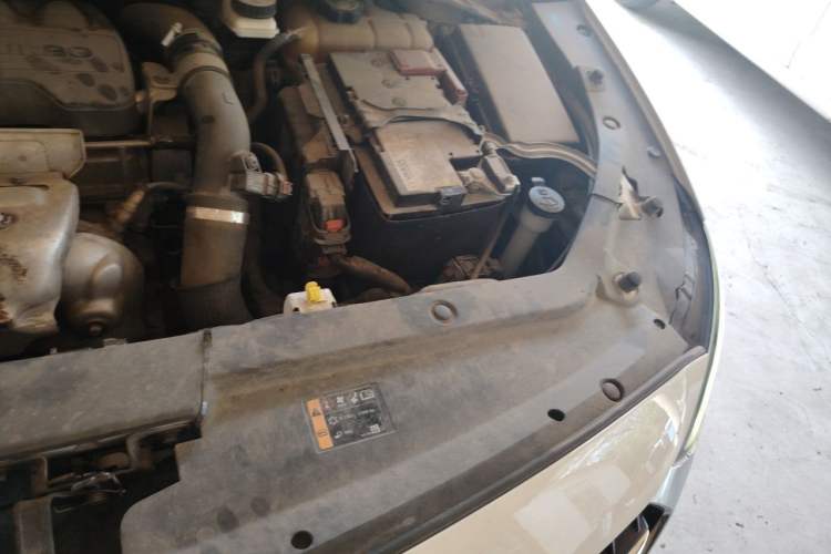 Used Buick GL6 2019 18T 6-Seater Connected Luxury Version China VI Standard Engine Bay Left