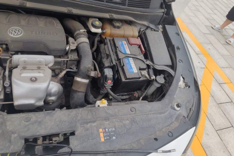Used Buick GL6 2019 18T 6-Seater Connected Luxury Version China VI Standard Engine Bay Left