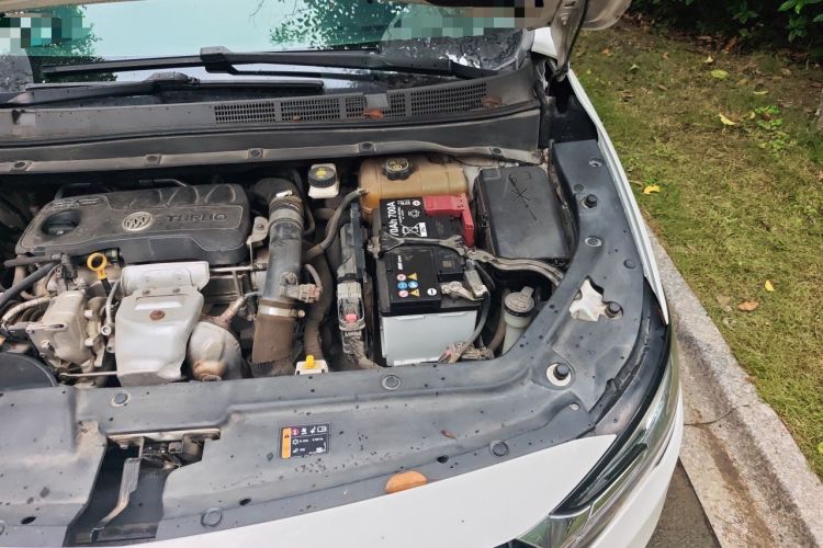 Used Buick GL6 2019 18T 6-Seater Connected Luxury Version China VI Standard Engine Bay Left