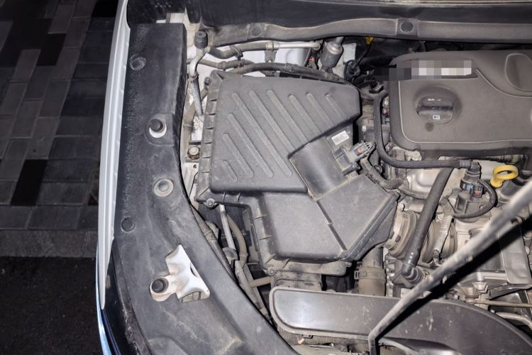 Used Buick GL6 2019 18T 6-Seater Connected Luxury Version China V Standard Engine Bay Right