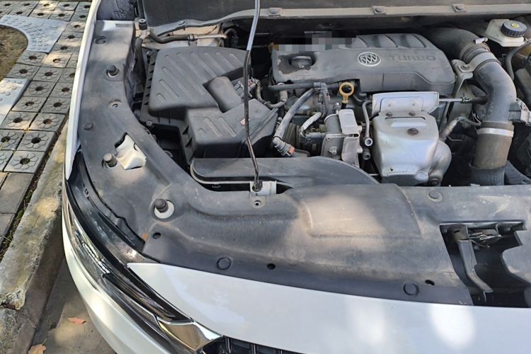 Used Buick GL6 2019 18T 6-Seater Connected Luxury Version China VI Standard Engine Bay Right