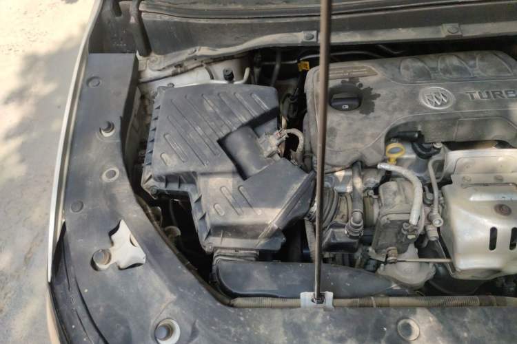 Used Buick GL6 2019 18T 6-Seater Connected Luxury Version China V Standard Engine Bay Right