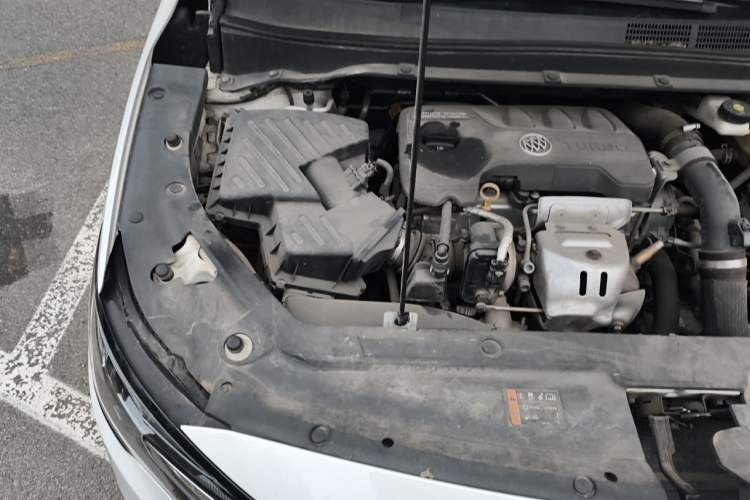 Used Buick GL6 2019 18T 6-Seater Connected Luxury Version China V Standard Engine Bay Right
