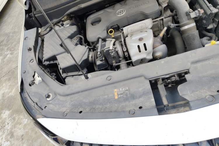 Used Buick GL6 2019 18T 6-Seater Connected Luxury Version China V Standard Engine Bay Right