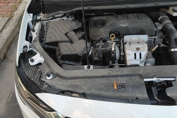 Used Buick GL6 2019 18T 6-Seater Elite Version China VI Standard Engine Bay Right