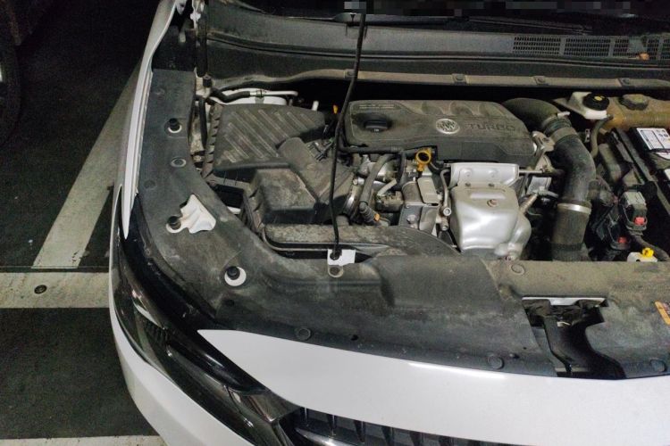 Used Buick GL6 2019 18T 6-Seater Elite Version China VI Standard Engine Bay Right