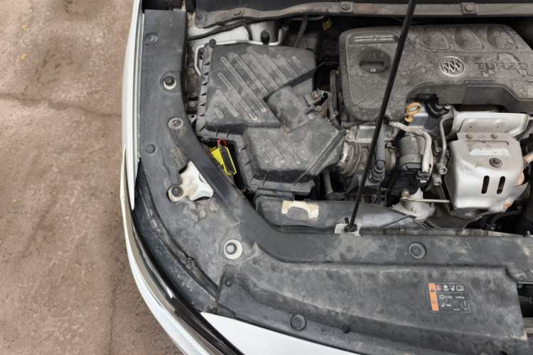 Used Buick GL6 2019 18T 6-Seater Connected Luxury Version China V Standard Engine Bay Right