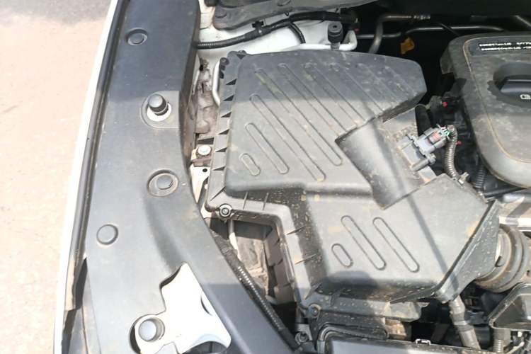 Used Buick GL6 2019 18T 6-Seater Connected Luxury Version China V Standard Engine Bay Right