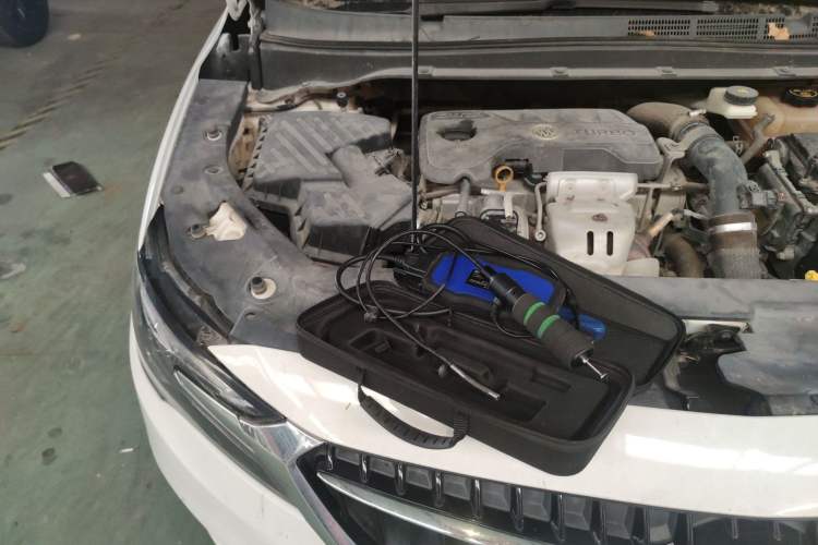 Used Buick GL6 2019 18T 6-Seater Elite Version China V Standard Engine Bay Right