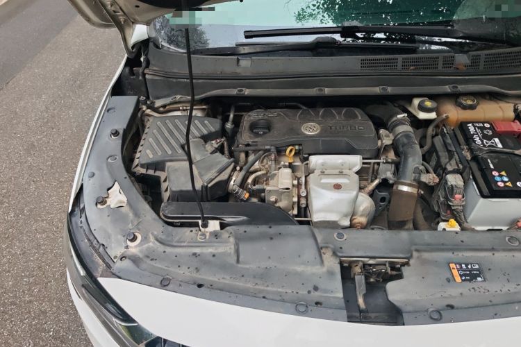 Used Buick GL6 2019 18T 6-Seater Connected Luxury Version China VI Standard Engine Bay Right