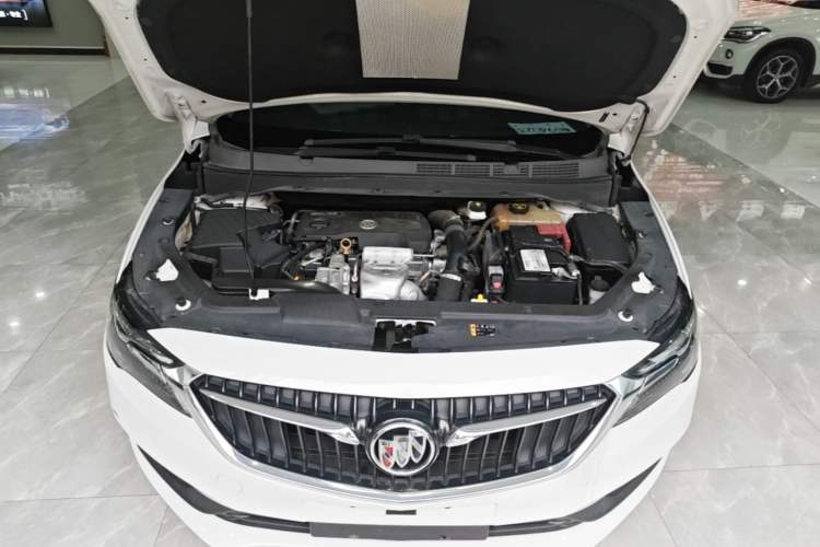 Used Buick GL6 2019 18T 6-Seater Connected Luxury Version China VI Standard Engine Bay