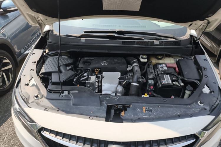 Used Buick GL6 2019 18T 6-Seater Elite Version China VI Standard Engine Bay
