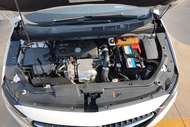 Used Buick GL6 2019 18T 6-Seater Connected Luxury Version China VI Standard Engine Bay