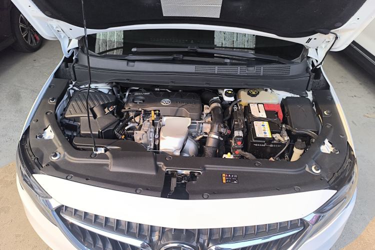 Used Buick GL6 2019 18T 6-Seater Connected Luxury Version China VI Standard Engine Bay