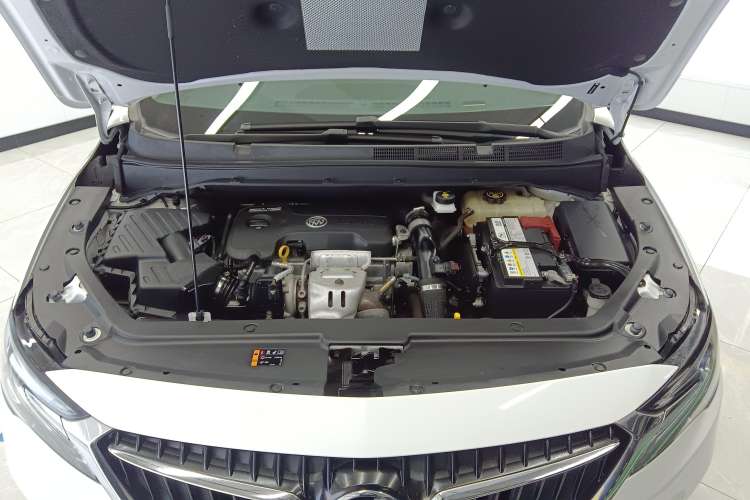Used Buick GL6 2019 18T 6-Seater Connected Luxury Version China V Standard Engine Bay