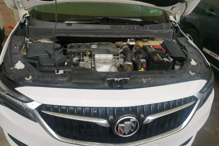 Used Buick GL6 2019 18T 6-Seater Connected Luxury Version China VI Standard Engine Bay