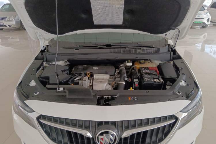 Used Buick GL6 2019 18T 6-Seater Connected Luxury Version China VI Standard Engine Bay