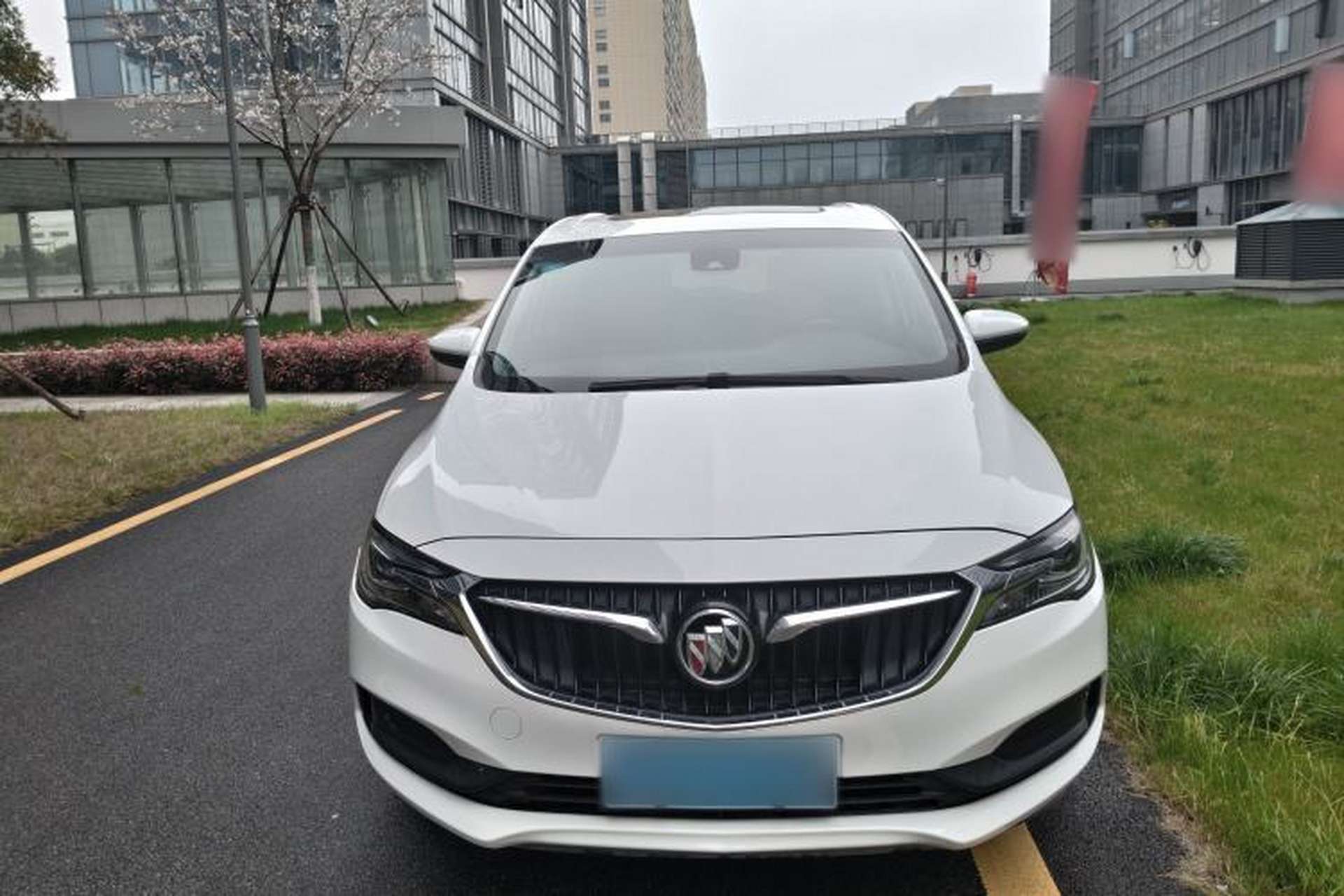 Used Buick GL6 2019 18T 6-Seater Connected Luxury Version China VI Standard Exterior 1
