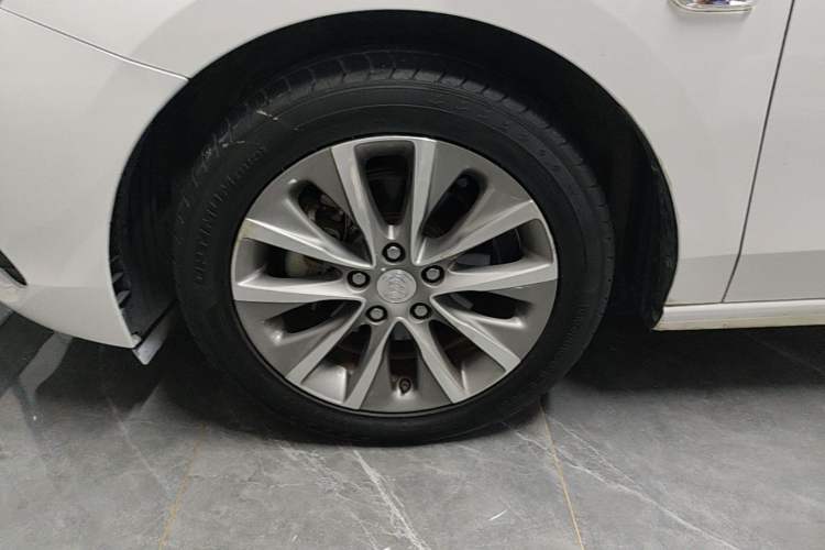 Used Buick GL6 2019 18T 6-Seater Connected Luxury Version China V Standard Exterior 2