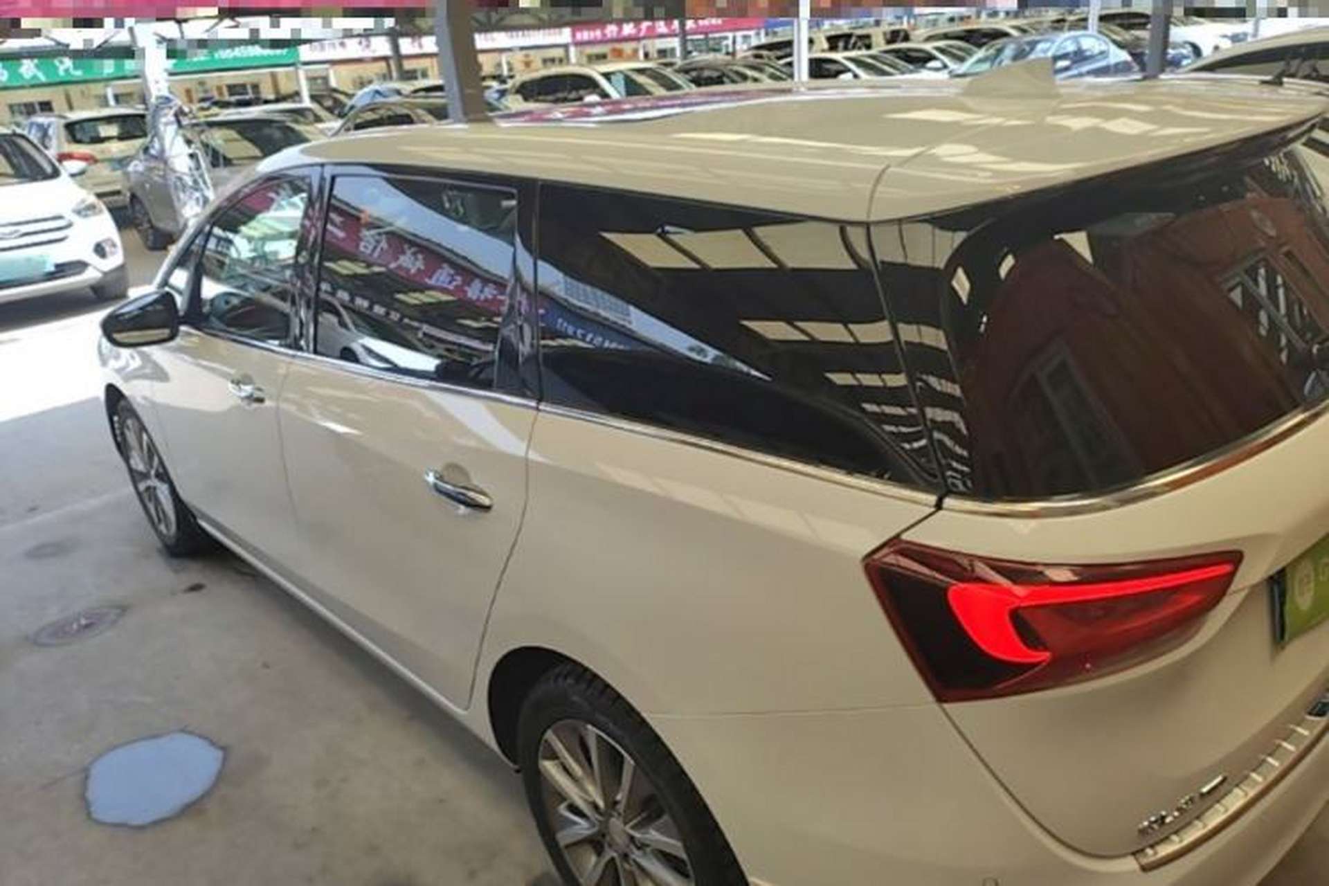 Used Buick GL6 2019 18T 6-Seater Connected Luxury Version China VI Standard Exterior 2