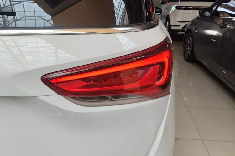 Used Buick GL6 2019 18T 5-Seater Connected Luxury Version China V Standard Exterior 3