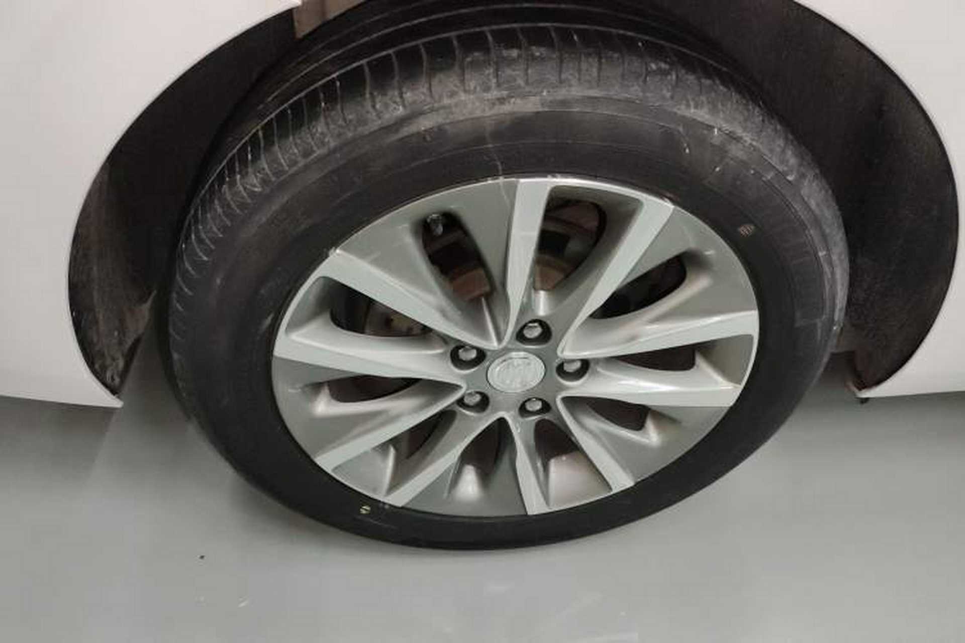 Used Buick GL6 2019 18T 6-Seater Connected Luxury Version China VI Standard Exterior 3