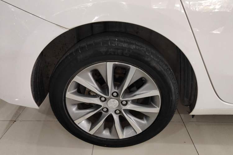 Used Buick GL6 2019 18T 6-Seater Connected Luxury Version China V Standard Exterior 3