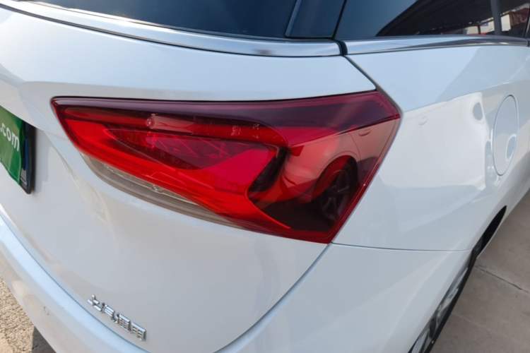 Used Buick GL6 2019 18T 6-Seater Connected Luxury Version China VI Standard Exterior 3