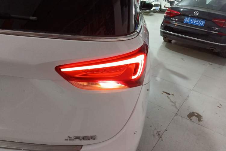 Used Buick GL6 2019 18T 6-Seater Connected Luxury Version China V Standard Exterior 3