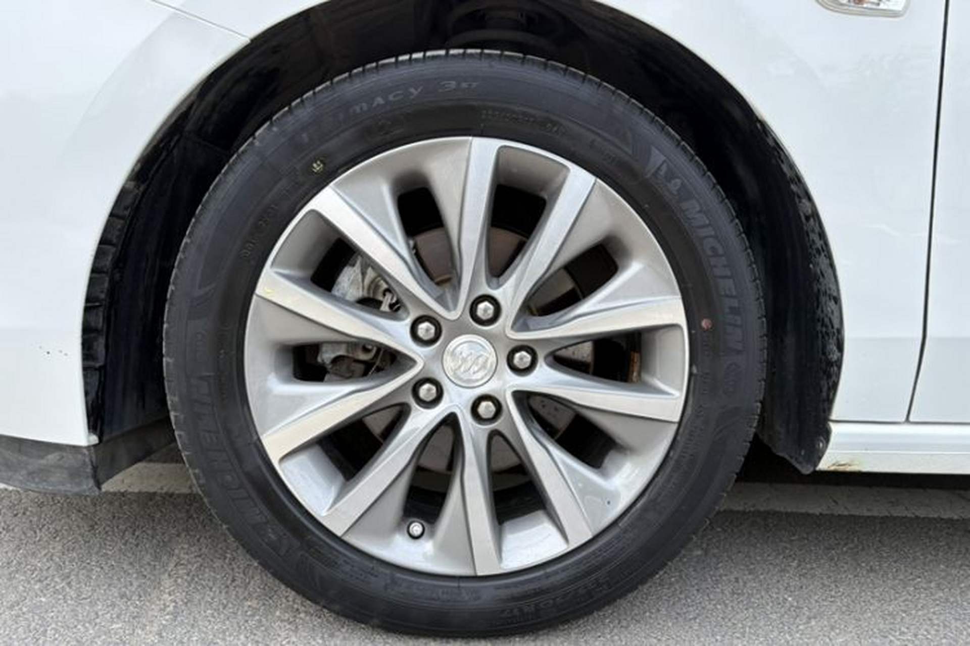 Used Buick GL6 2019 18T 6-Seater Connected Luxury Version China VI Standard Exterior 4