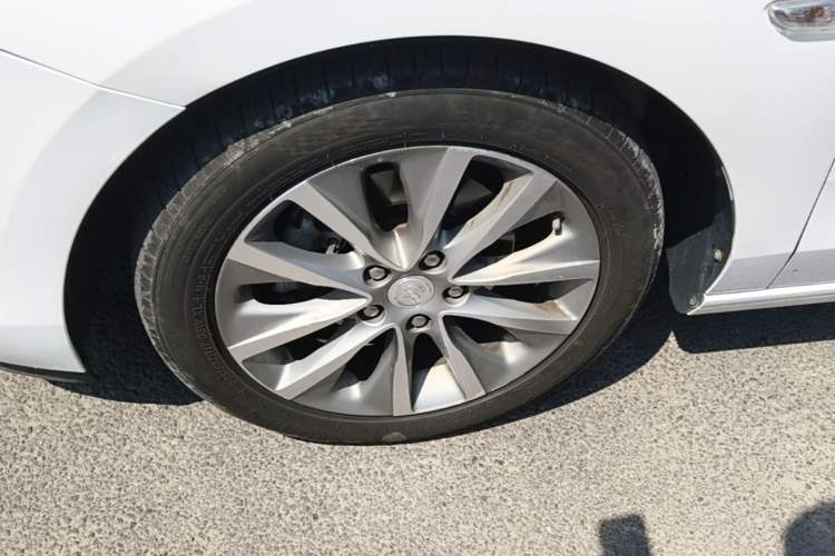 Used Buick GL6 2019 18T 6-Seater Connected Luxury Version China VI Standard Exterior 4