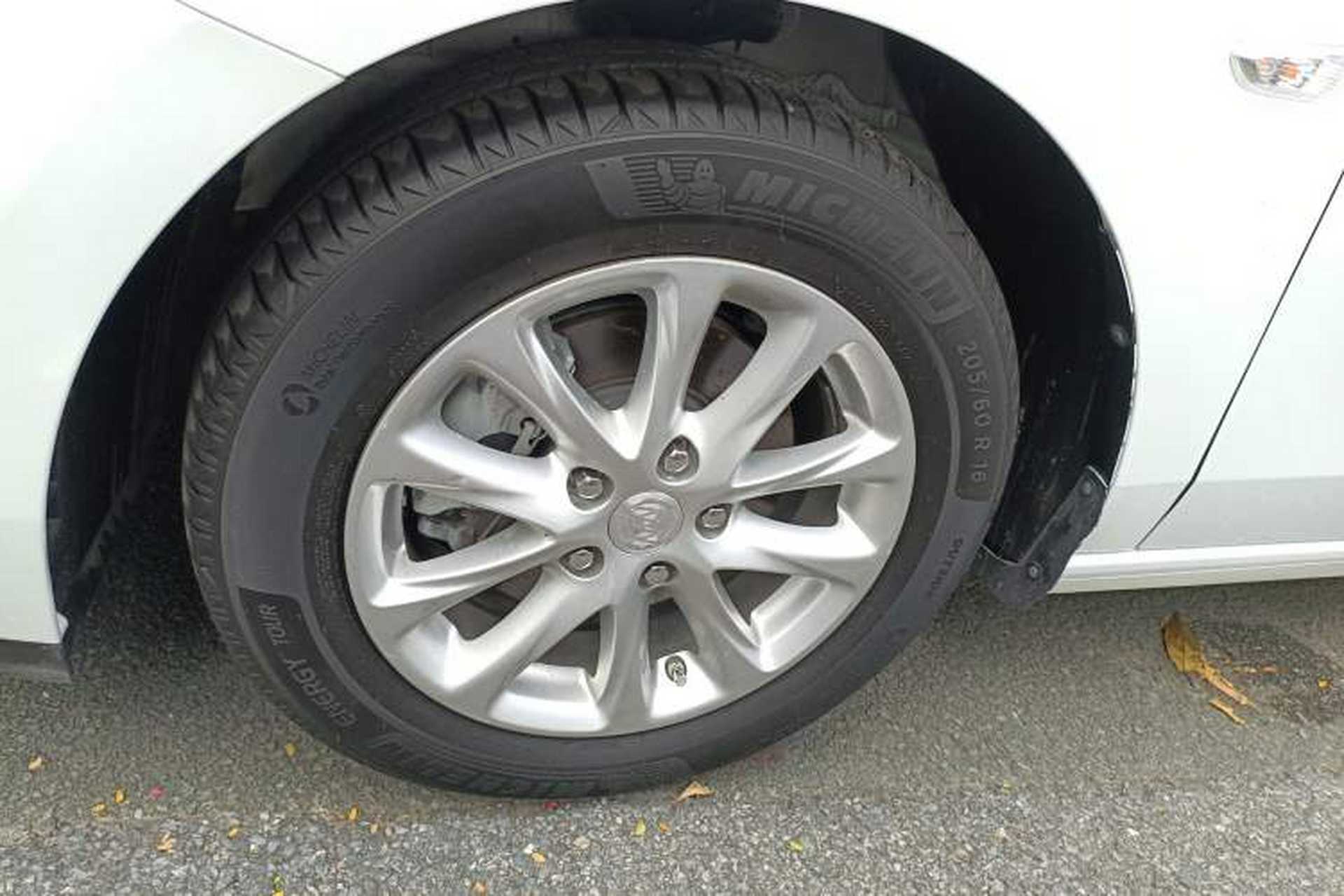 Used Buick GL6 2019 18T 6-Seater Elite Version China VI Standard Exterior 4
