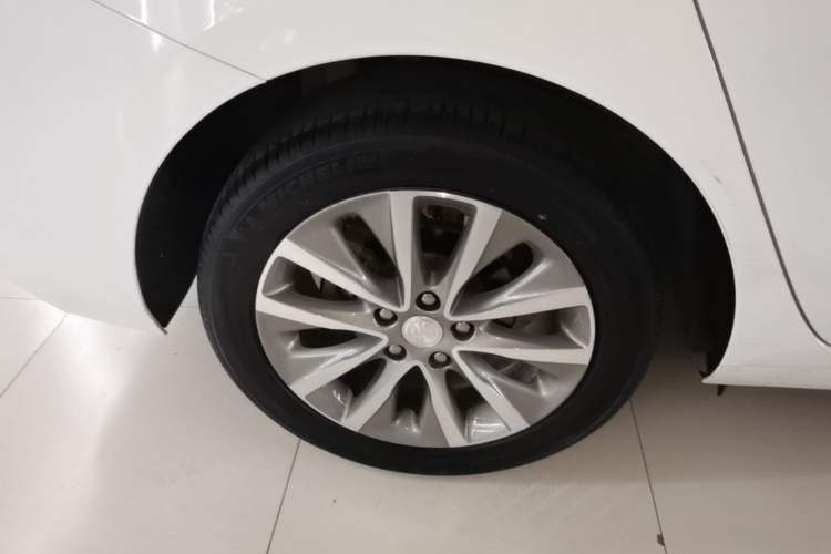 Used Buick GL6 2019 18T 6-Seater Connected Luxury Version China VI Standard Exterior 5
