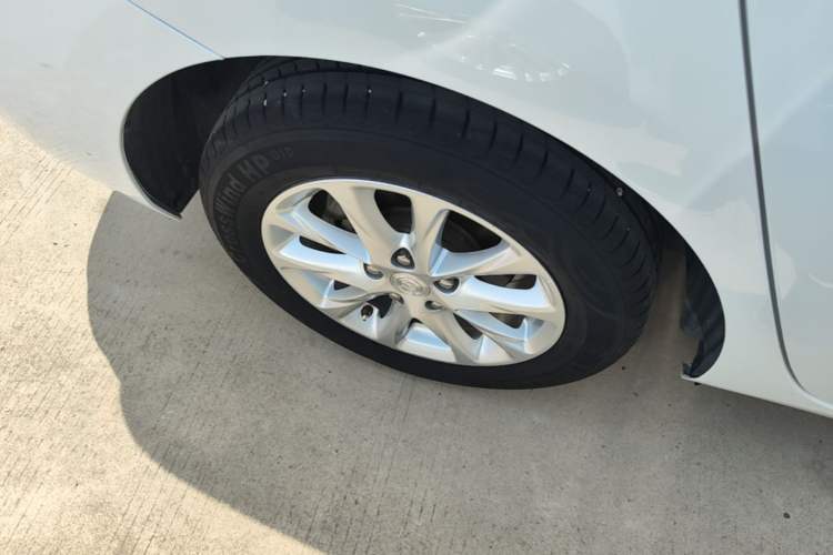 Used Buick GL6 2019 18T 6-Seater Elite Version China VI Standard Exterior 5