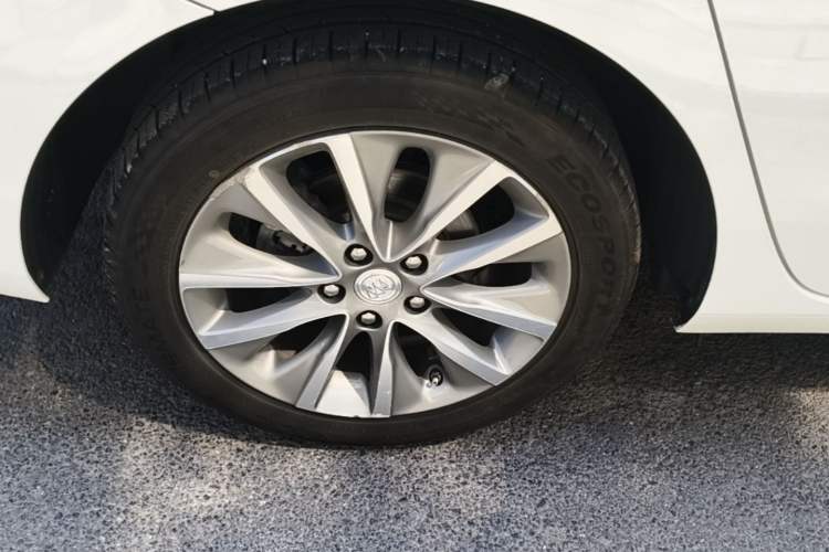 Used Buick GL6 2019 18T 6-Seater Connected Luxury Version China VI Standard Exterior 5
