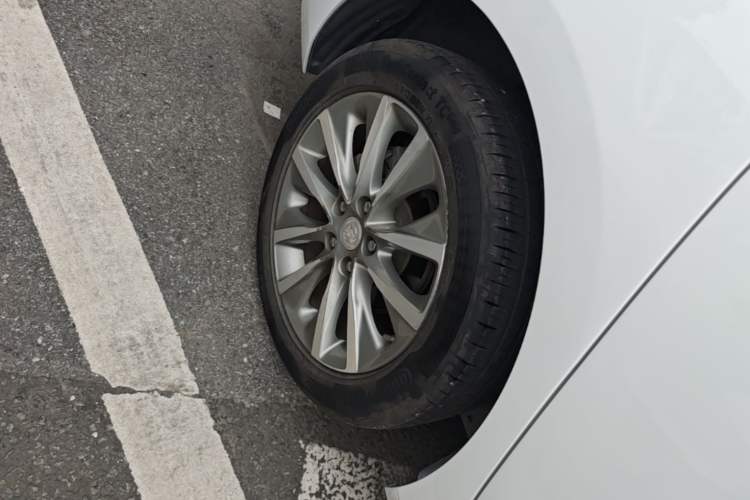 Used Buick GL6 2019 18T 6-Seater Connected Luxury Version China VI Standard Exterior 5