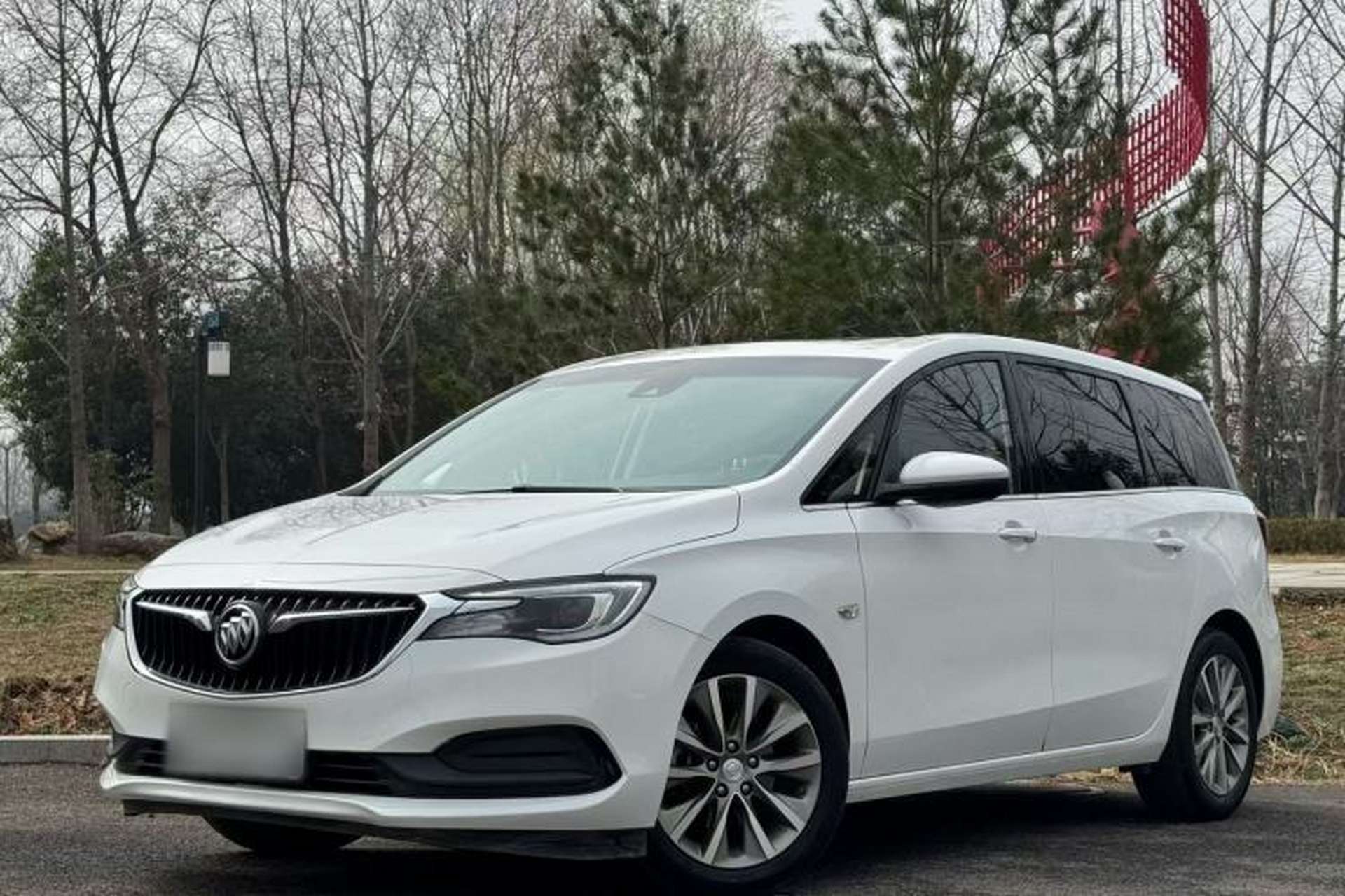 Used Buick GL6 2019 18T 6-Seater Connected Luxury Version China VI Standard Front Left 45 Deg