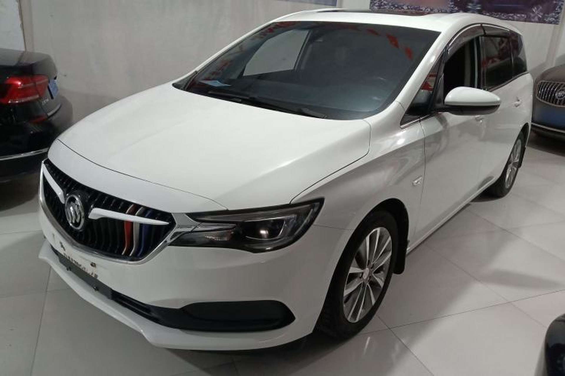 Used Buick GL6 2019 18T 6-Seater Connected Luxury Version China V Standard Front Left 45 Deg