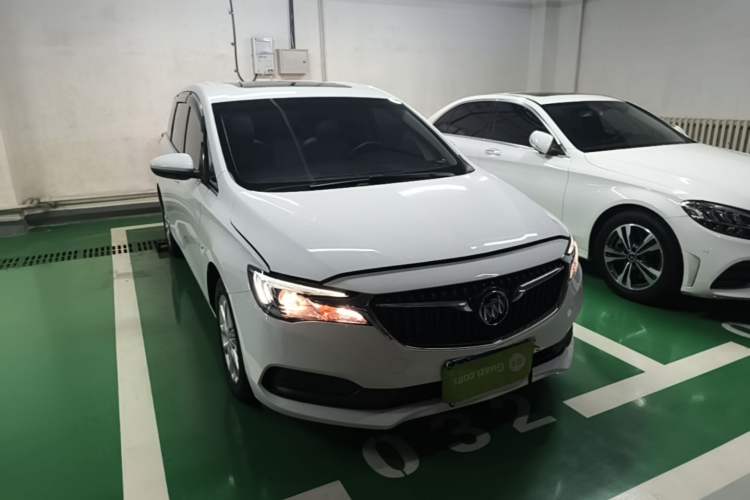 Used Buick GL6 2019 18T 6-Seater Elite Version China VI Standard Front Right 45 Deg