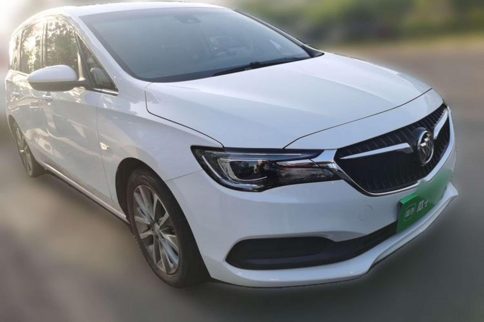 Used Buick GL6 2019 18T 6-Seater Connected Luxury Version China VI Standard Front Right 45 Deg