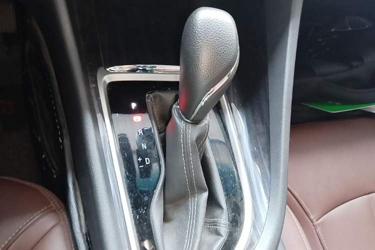 Used Buick GL6 2019 18T 6-Seater Connected Luxury Version China V Standard Gear Lever